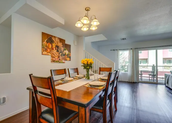 Easy Access To Asu! Extended-stay Townhome Ferienhaus