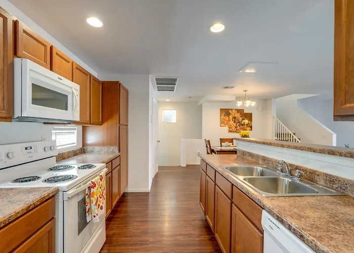 Ferienhaus Easy Access To Asu! Extended-stay Townhome