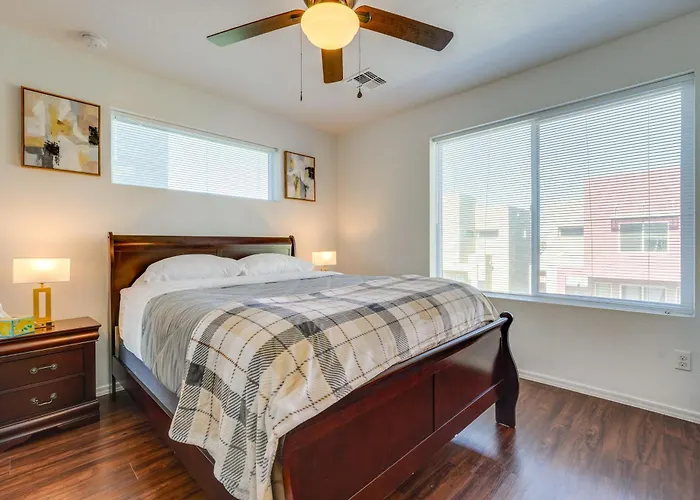 Easy Access To Asu! Extended-stay Townhome Tempe