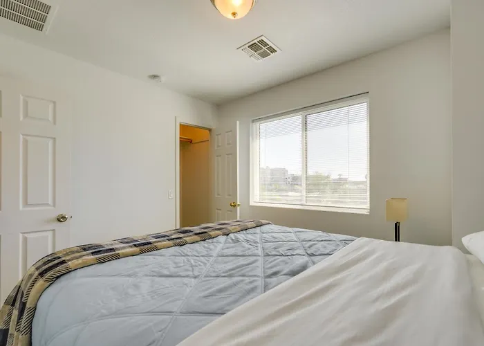 Easy Access To Asu! Extended-stay Townhome Ferienhaus *