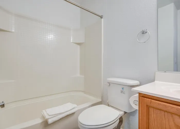 Easy Access To Asu! Extended-stay Townhome Ferienhaus *