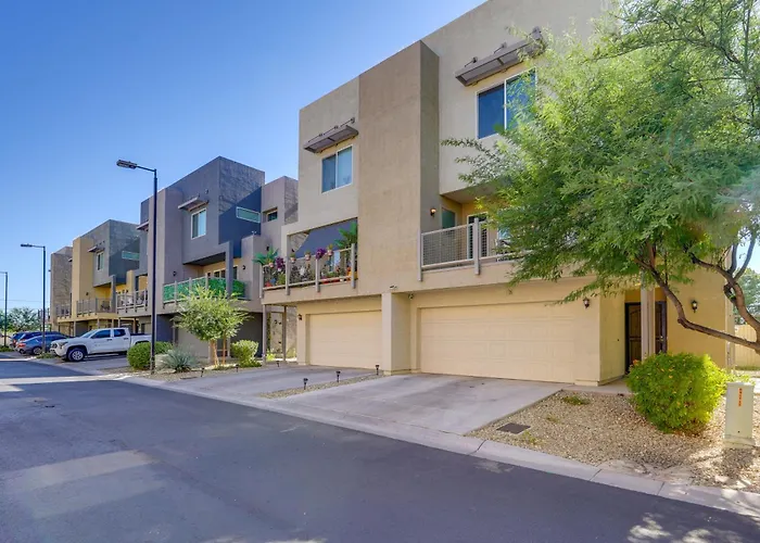 Easy Access To Asu! Extended-stay Townhome Ferienhaus